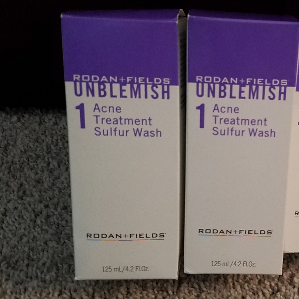 Unblemish acne treatment wash